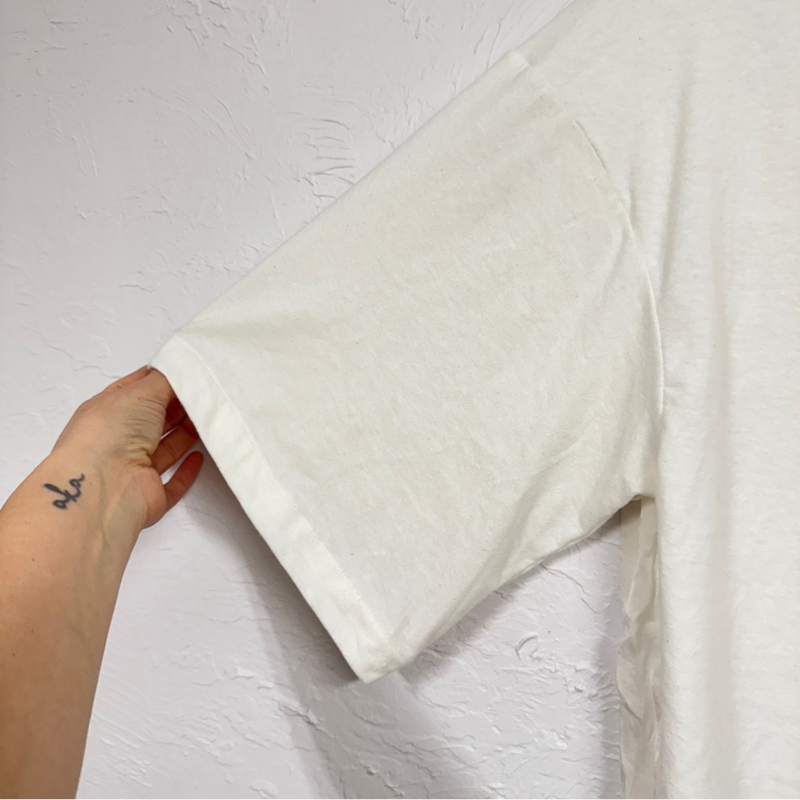 Kes White Linen Silk Short Sleeve Tee Shirt Womens S Lagenlook Closet Staple Top — image 8 of 8